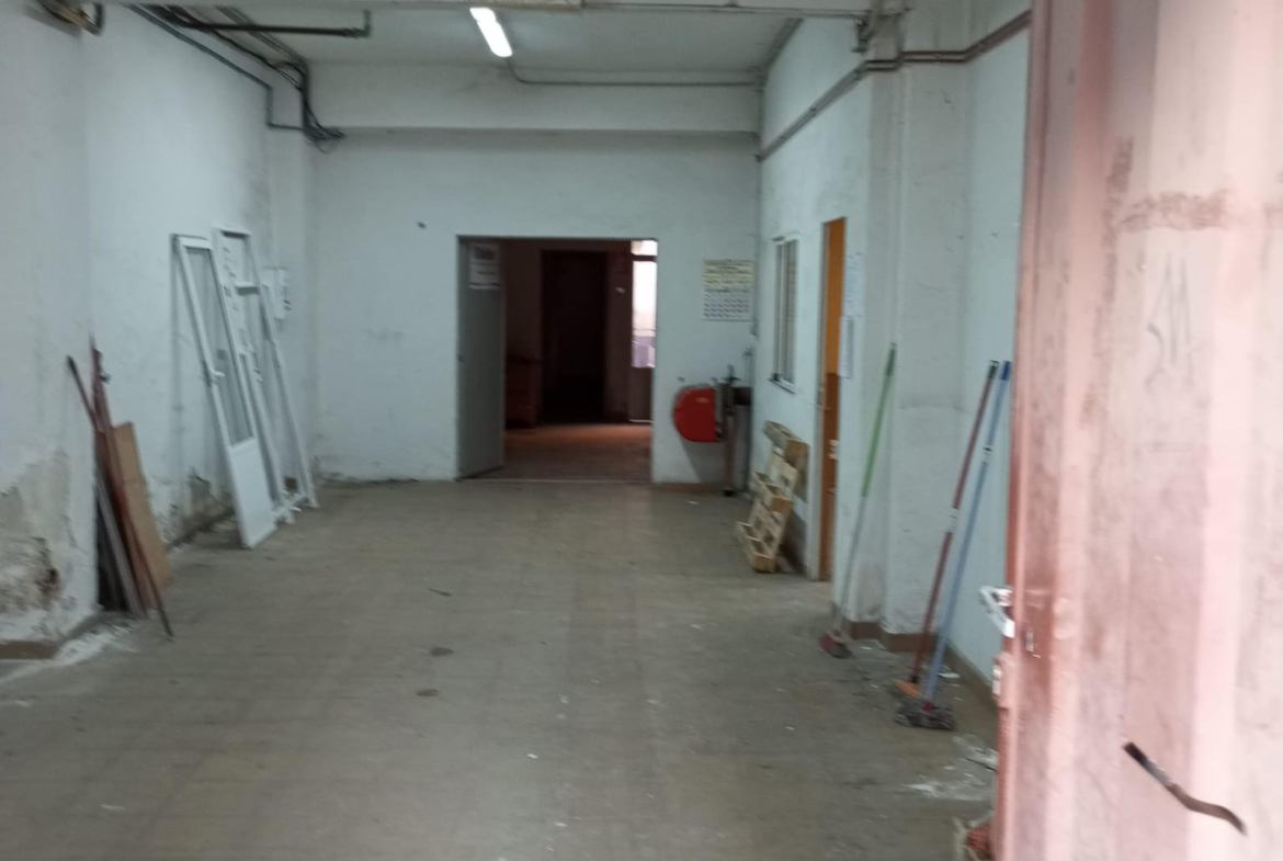 Local en venta en Calle Olmos