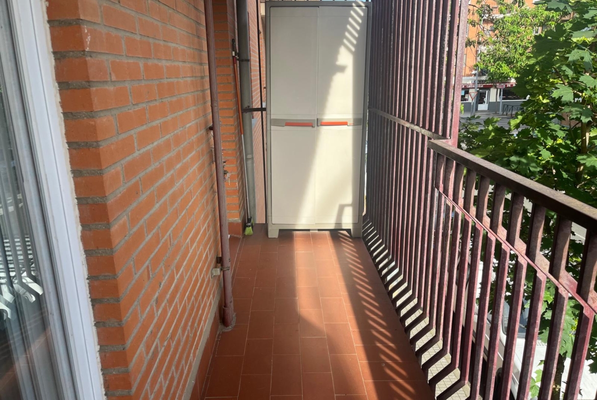 PISO EN ALQUIILER SALAS BAJAS
