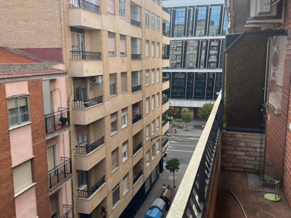 Piso junto al Corte Ingles