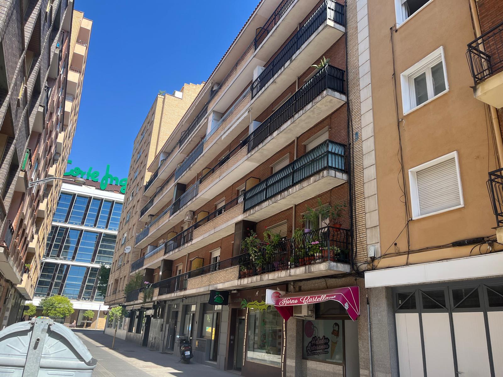 Piso junto al Corte Ingles