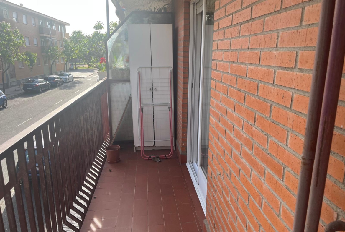 PISO EN ALQUIILER SALAS BAJAS