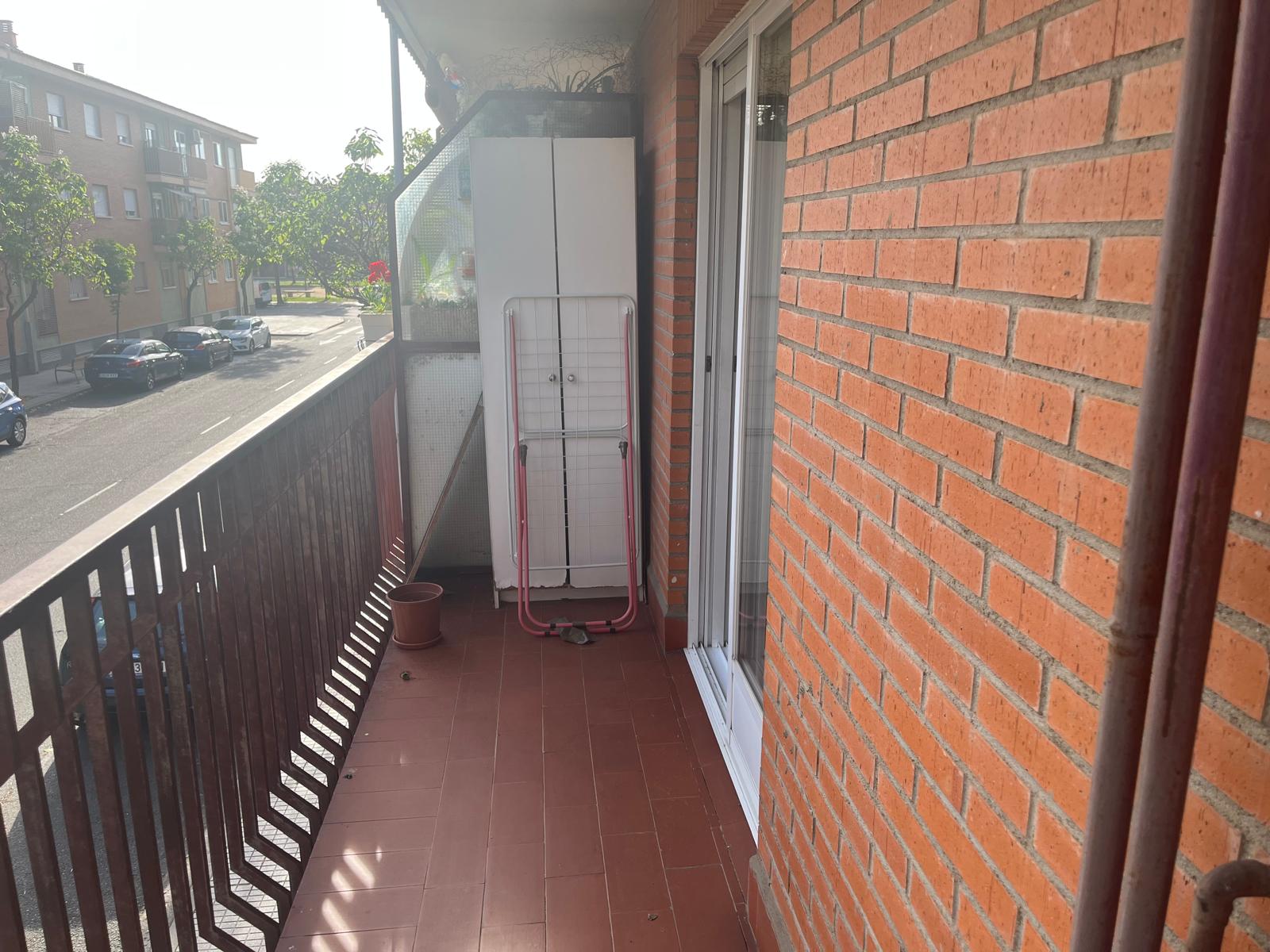 PISO EN ALQUIILER SALAS BAJAS