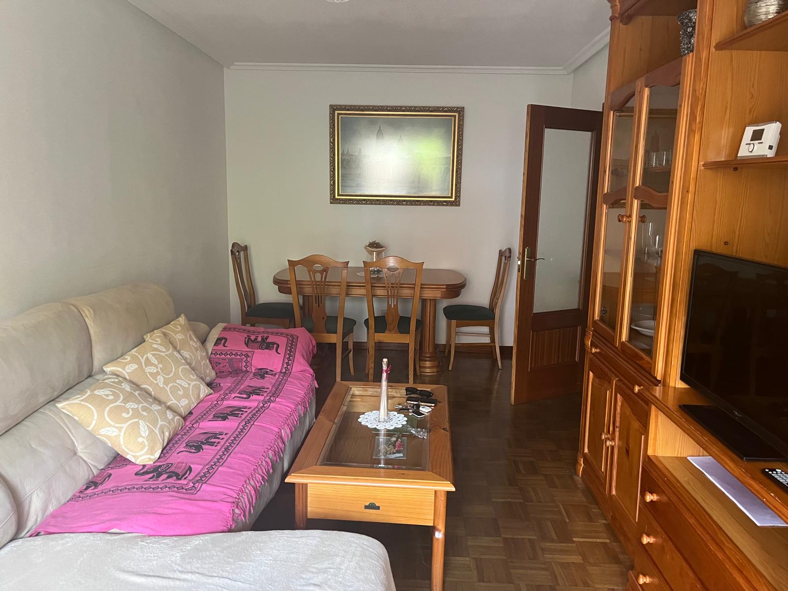 PISO EN ALQUIILER SALAS BAJAS