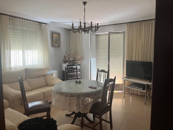 Piso junto Vialia