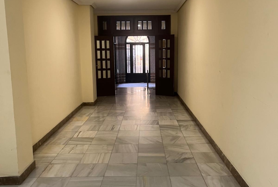 PISO JUNTO A LA PLAZA MAYOR
