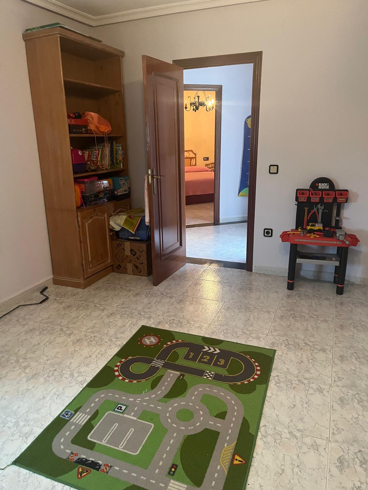 087c6124-d632-4da8-9619-51acfaa9320a Chalet en Urbanizacion los Almendros ( Villamayor)