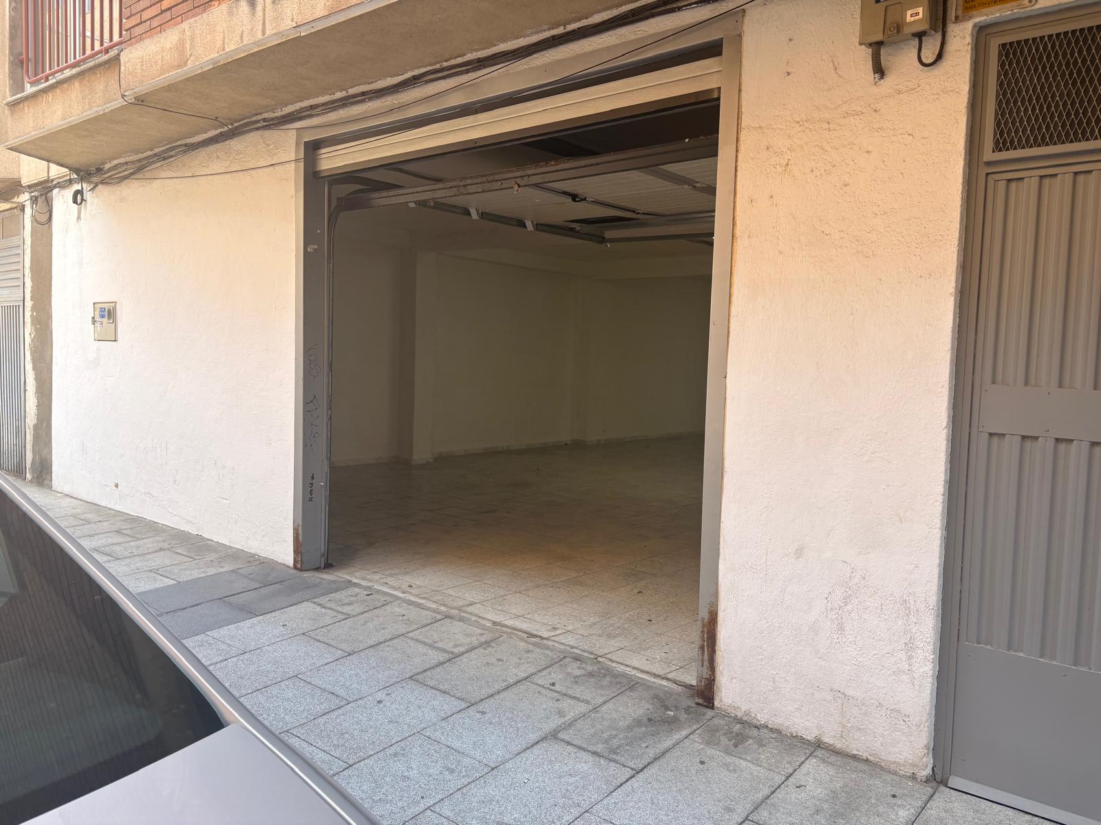 1bf7005f-1ba5-42e7-9c58-12f2b3db12d7 Local – GARAJE ZONA CORTE INGLES