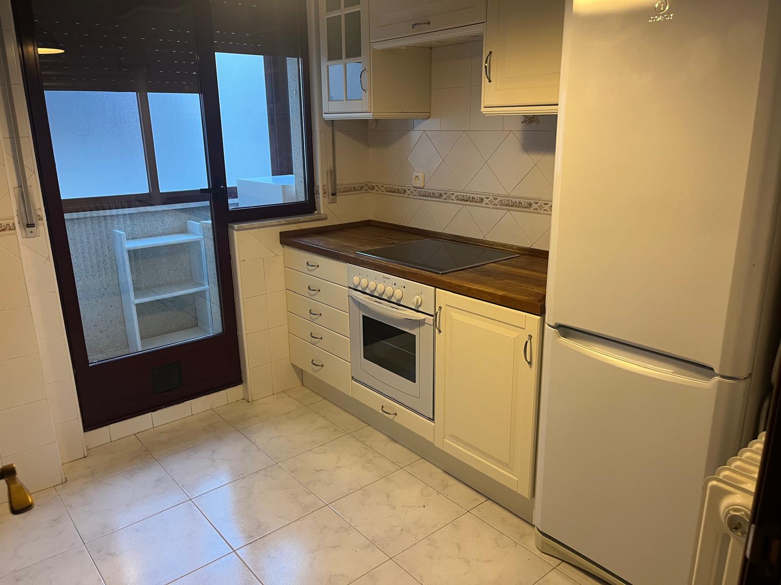 52db7351-de89-49e1-ba61-e1f041acdd24 PISO CON GARAJE ZONA CARREFOUR