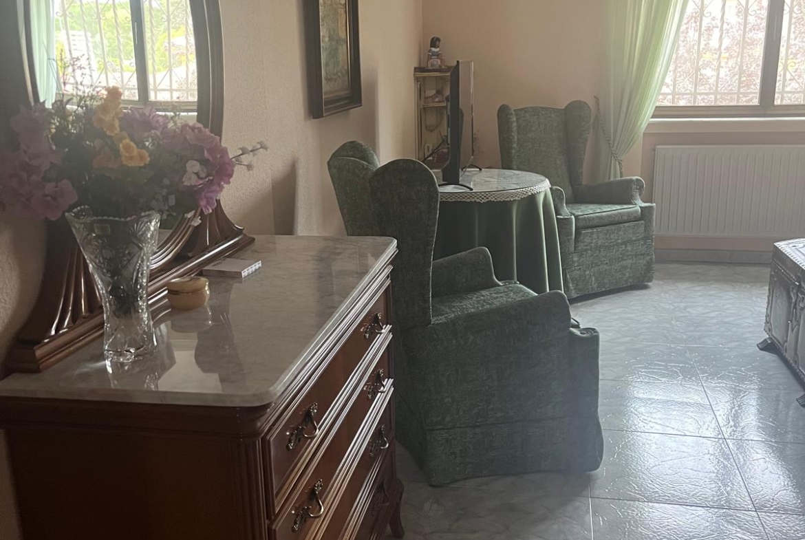 Chalet en Urbanizacion los Almendros ( Villamayor)