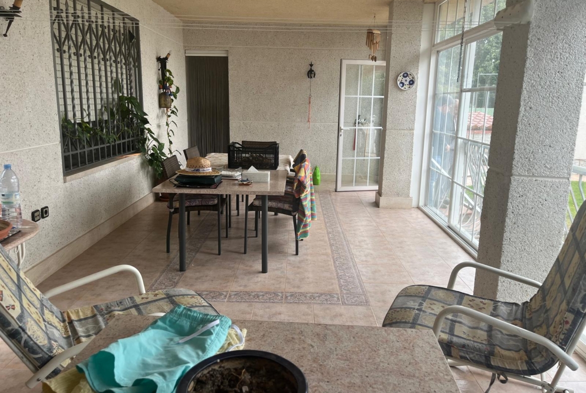 Chalet en Urbanizacion los Almendros ( Villamayor)