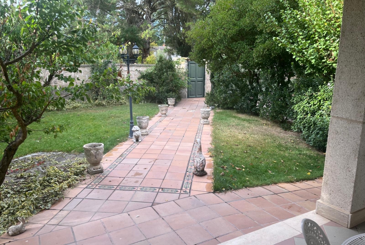 Chalet en Urbanizacion los Almendros ( Villamayor)