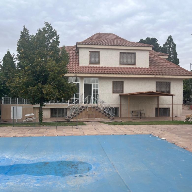 CHALET EN VILLAMAYOR