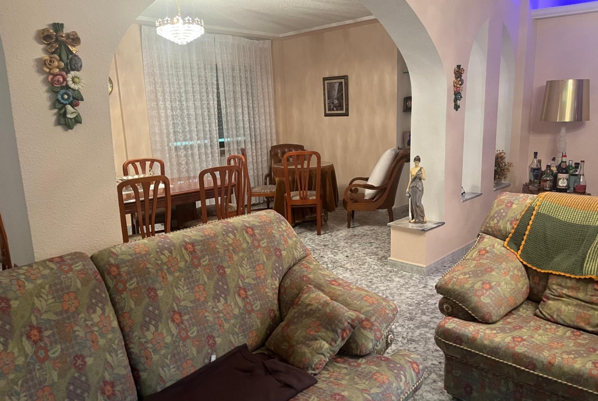 Chalet en Urbanizacion los Almendros ( Villamayor)