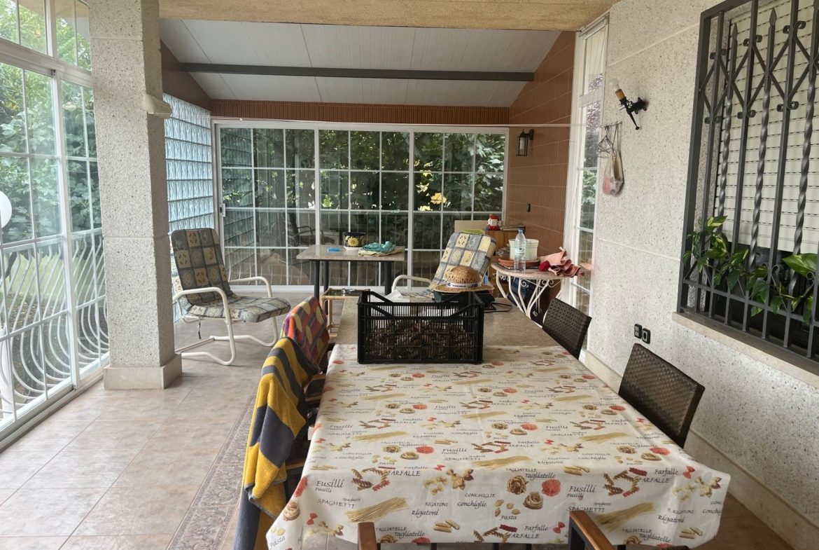Chalet en Urbanizacion los Almendros ( Villamayor)