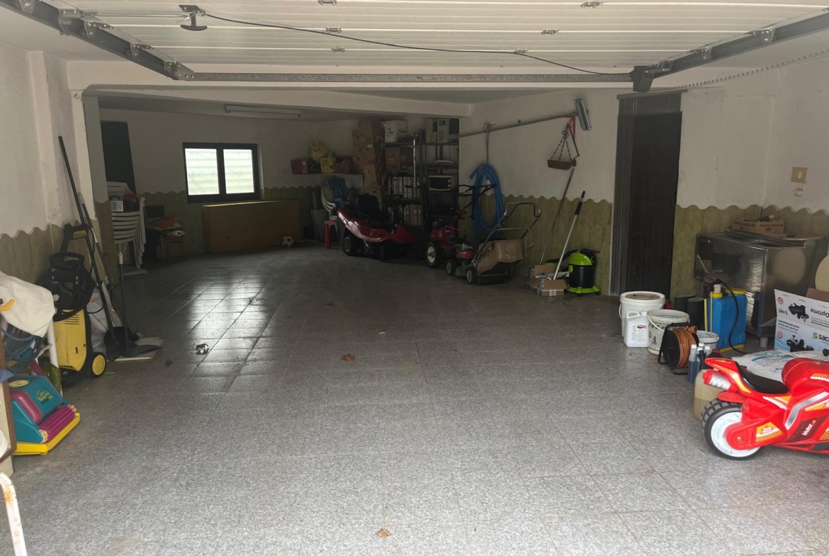 Chalet en Urbanizacion los Almendros ( Villamayor)