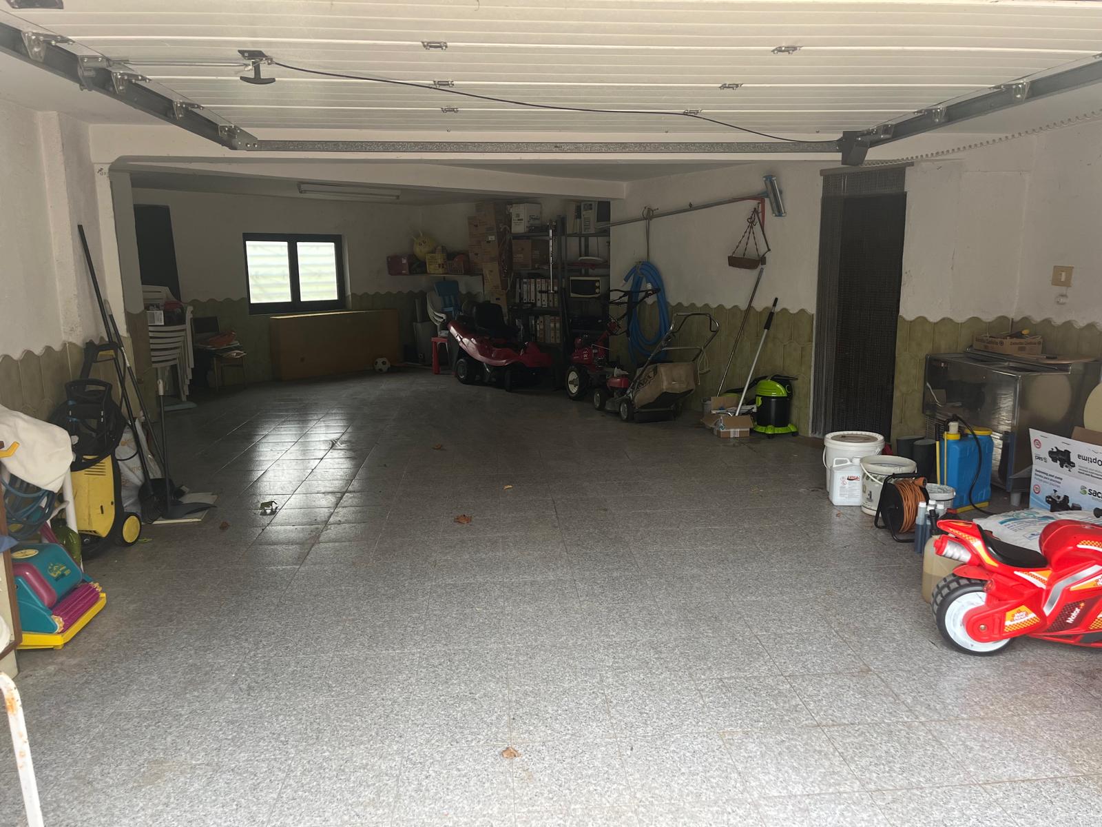 f6d89140-d750-46f9-954d-14fff94ea4c3 Chalet en Urbanizacion los Almendros ( Villamayor)